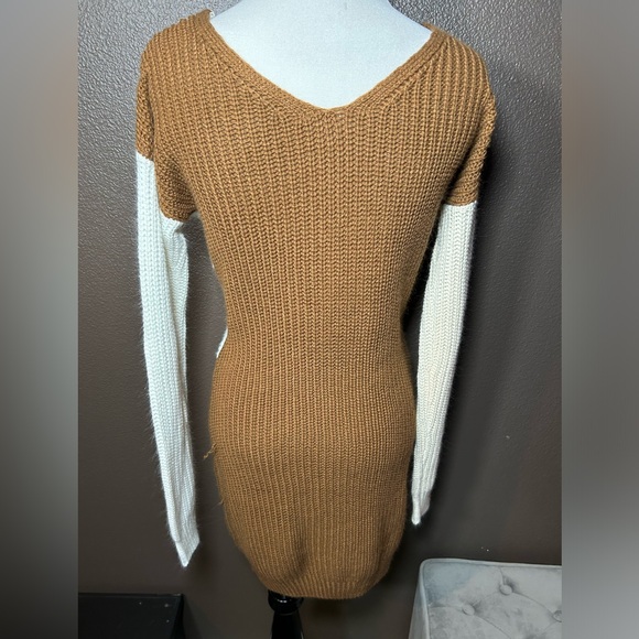 CRAVE FAME, color block, twist, sweater dress!! - Picture 3 of 9